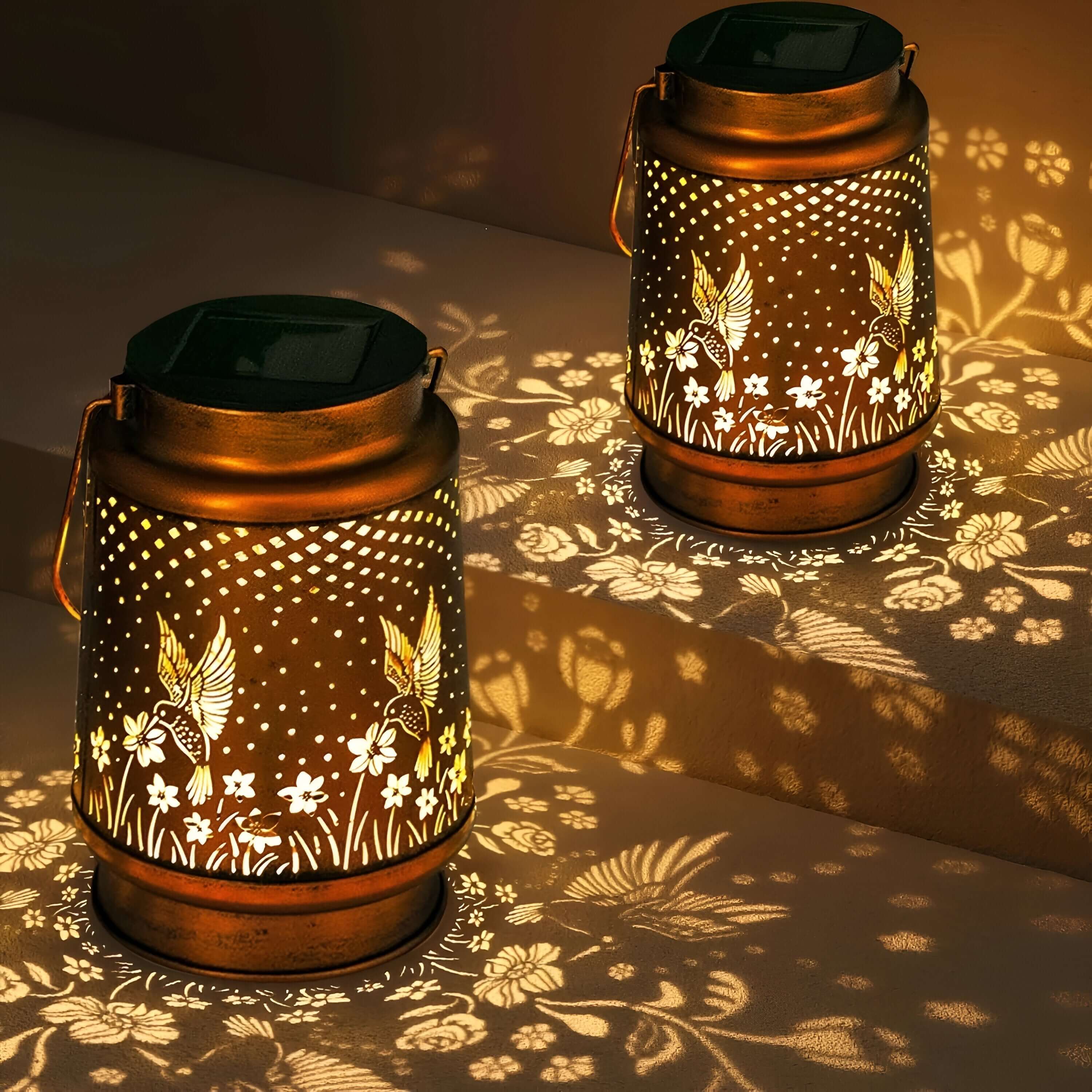 BrightGlow - Solcellsdriven LED-lampa med Färgskiftande Kolibri