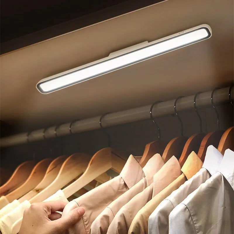 BrightHome - Trådlös Batteridriven LED Lampa med Justerbar Ljusstyrka och Magnetisk Montering