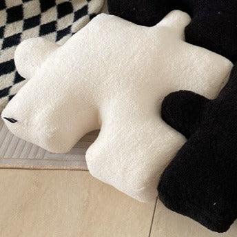 CozyNest - Lyxig Plyschkudde med Pusseldesign för Komfort och Stil 55x55 cm