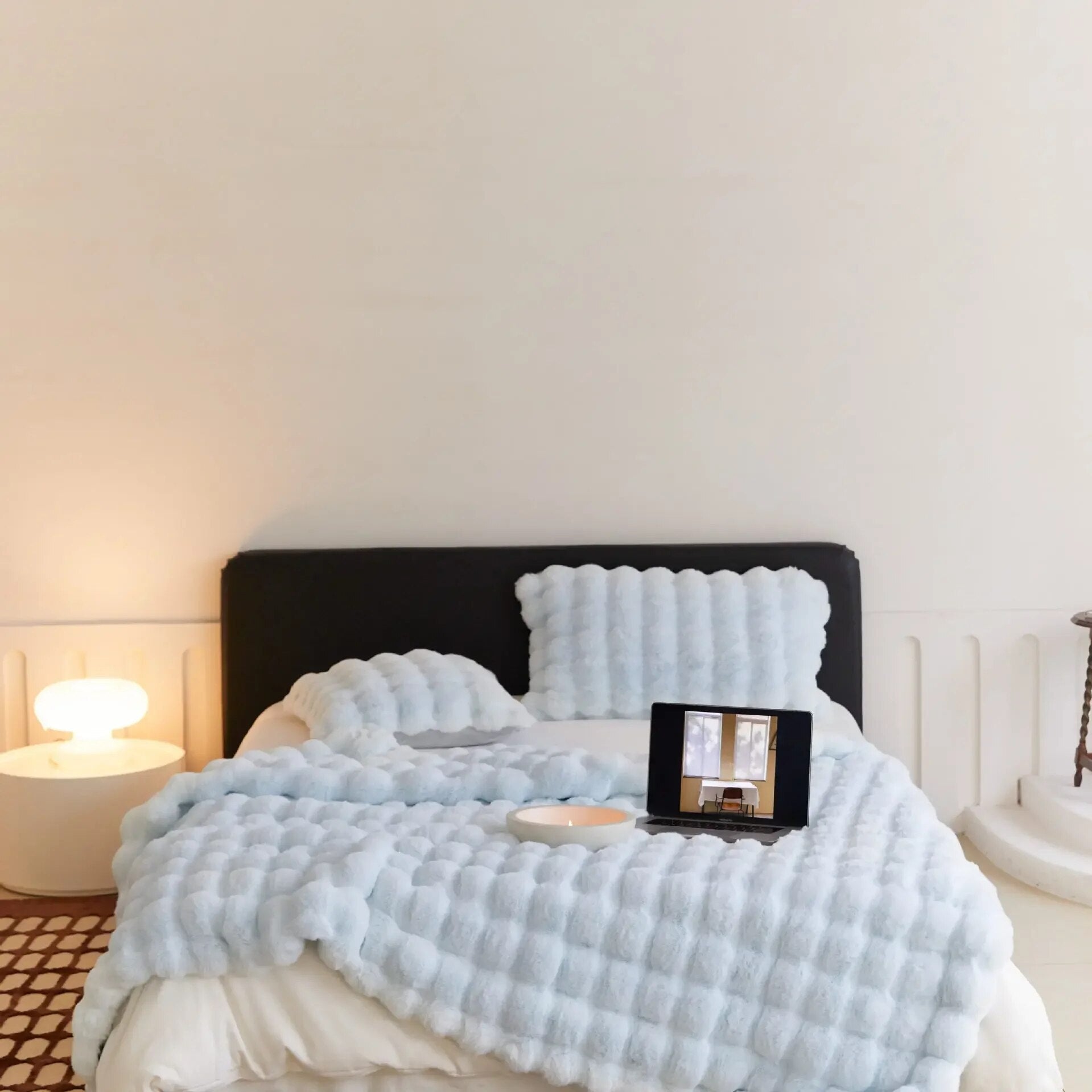 CozyNest - Mjuk Fleecepläd för Soffa och Säng, Året Runt Värme och Stil
