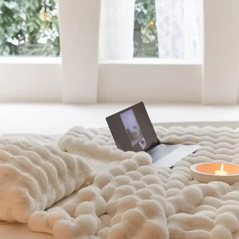 CozyNest - Mjuk Fleecepläd för Soffa och Säng, Året Runt Värme och Stil