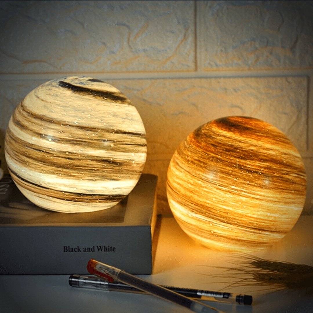 LumaSphere - Elegant Glaskupol Månlampe med 16 Färger för Magisk Atmosfär