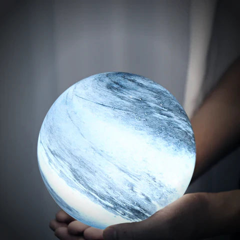 LumaSphere - Elegant Glaskupol Månlampe med 16 Färger för Magisk Atmosfär