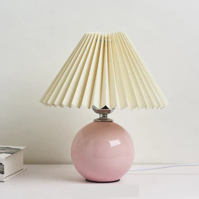 Lumara | Bordslampa – Vintage Design med Veckad Lampskärm för Mysig Belysning 10