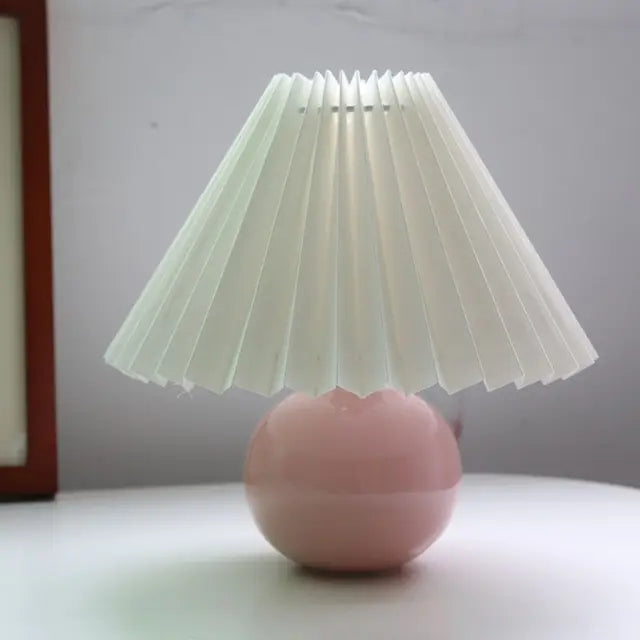 Lumara | Bordslampa – Vintage Design med Veckad Lampskärm för Mysig Belysning 8