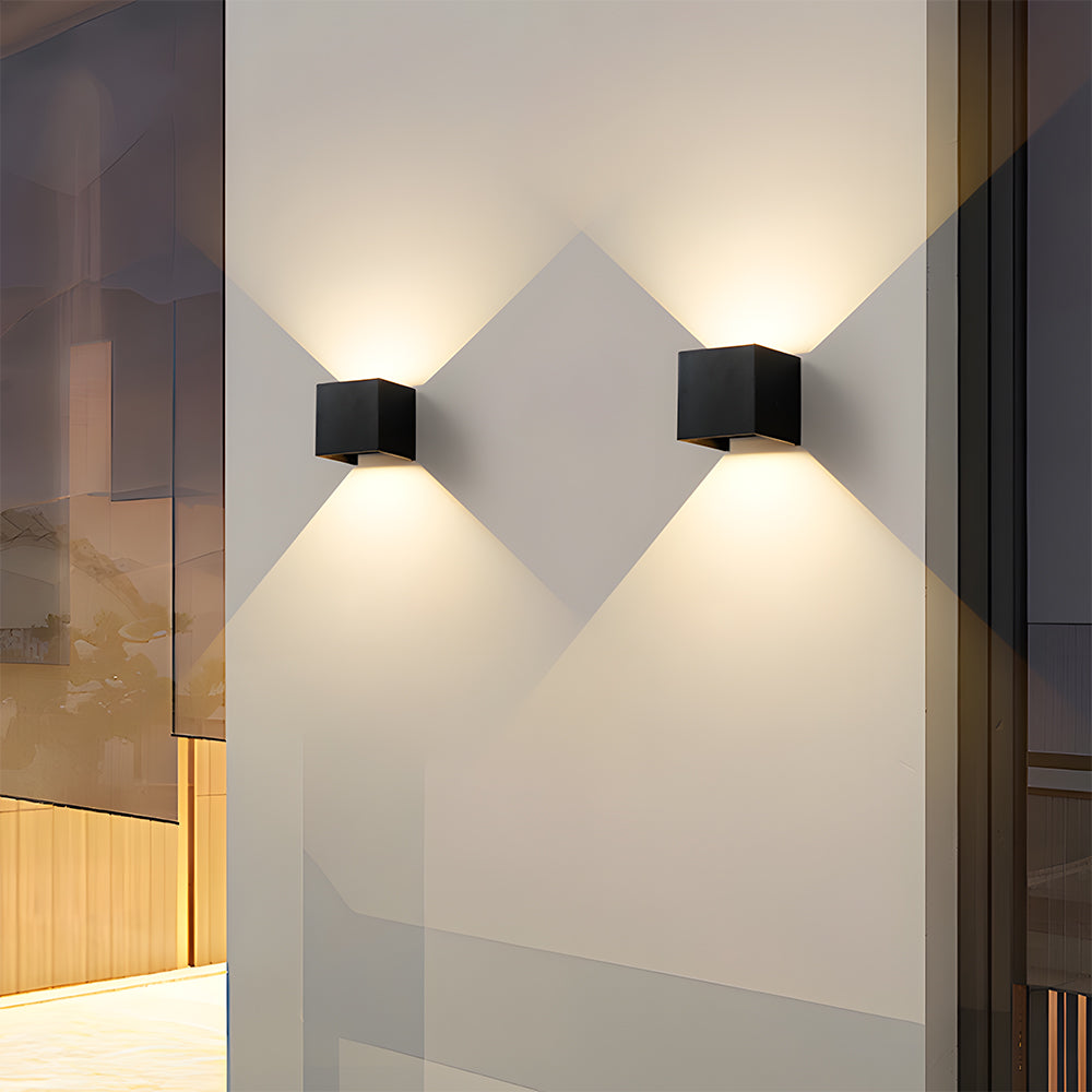 Lumivor | Utomhusvägglampa – Hållbar och Väderbeständig Design 0