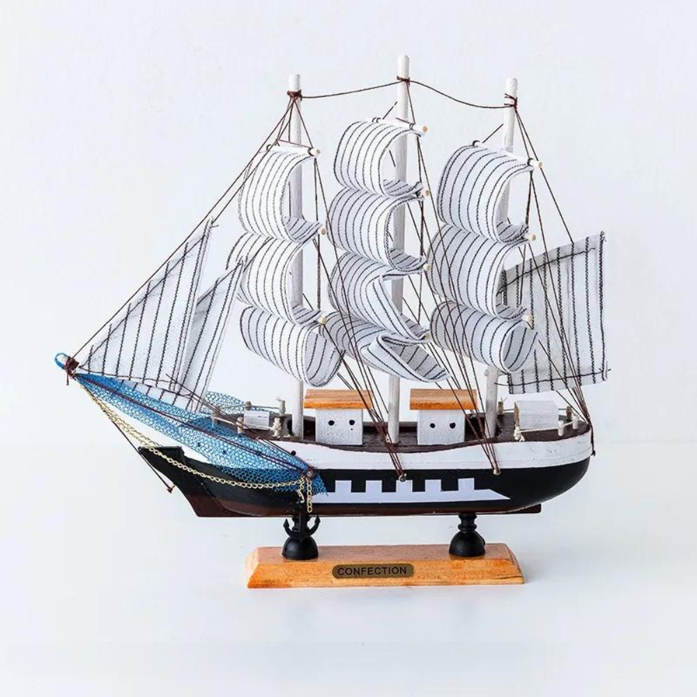 Nautica - Elegant Trä Segelbåtskulptur med LED-belysning