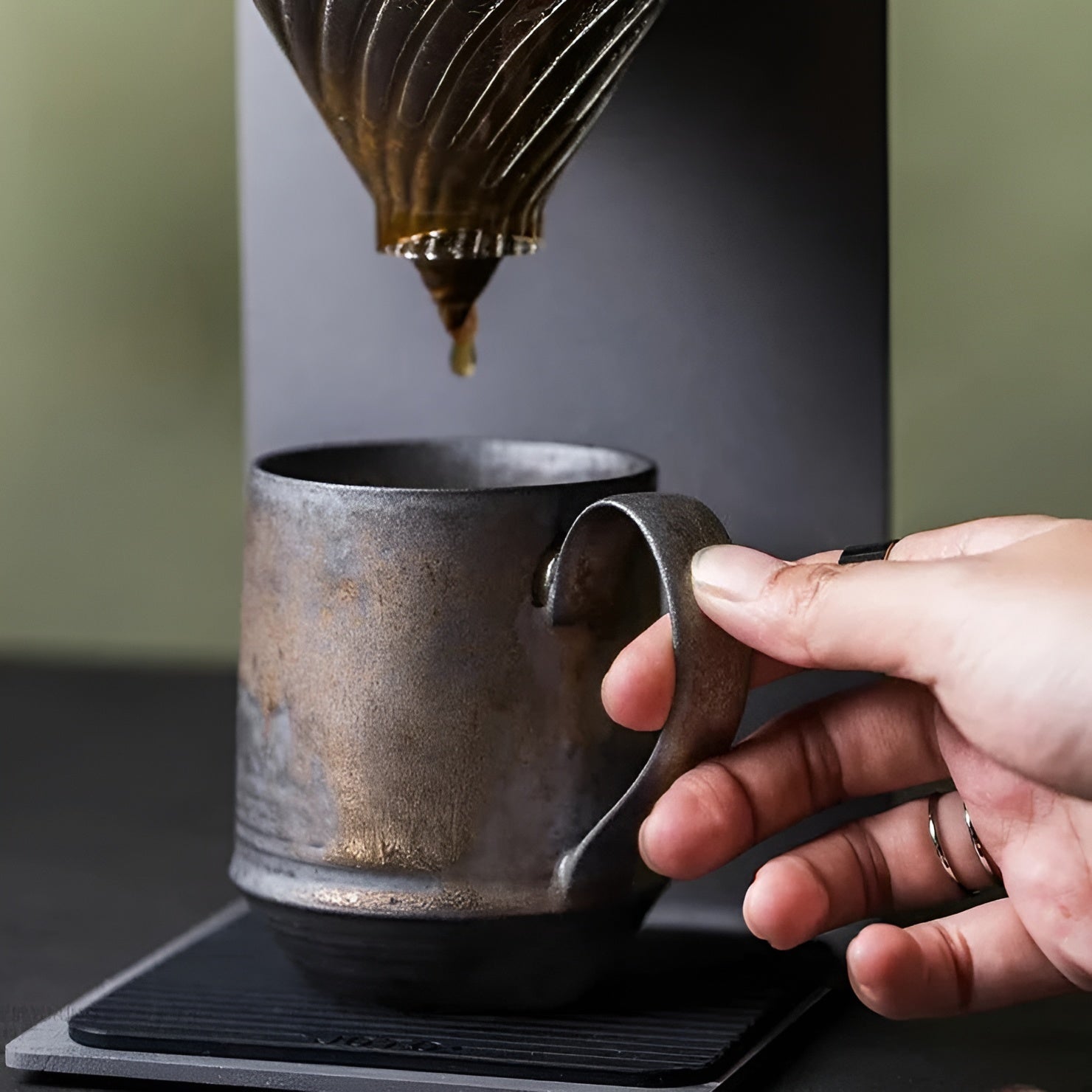 RusticEase - Handgjord Keramisk Kopp för Mysiga Höstdagar