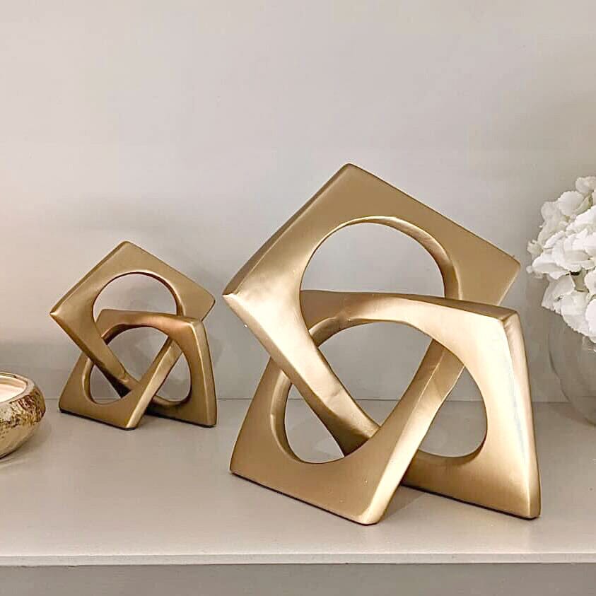 Artistry - Guld Dekorativ Knoop Skulptur för Tidlös Inredning och Elegans