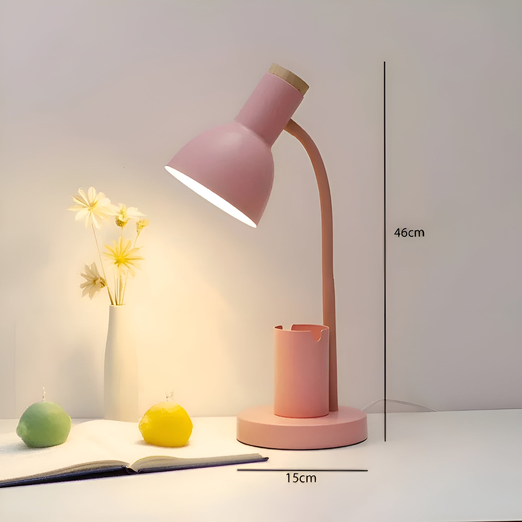 BrightHold - Elegant LED-bordslampa med Pennhållare och Justerbar Belysning