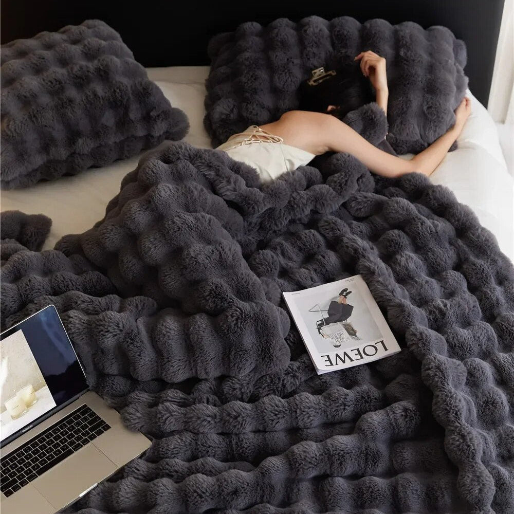 CozyNest - Mjuk Fleecepläd för Soffa och Säng, Året Runt Värme och Stil