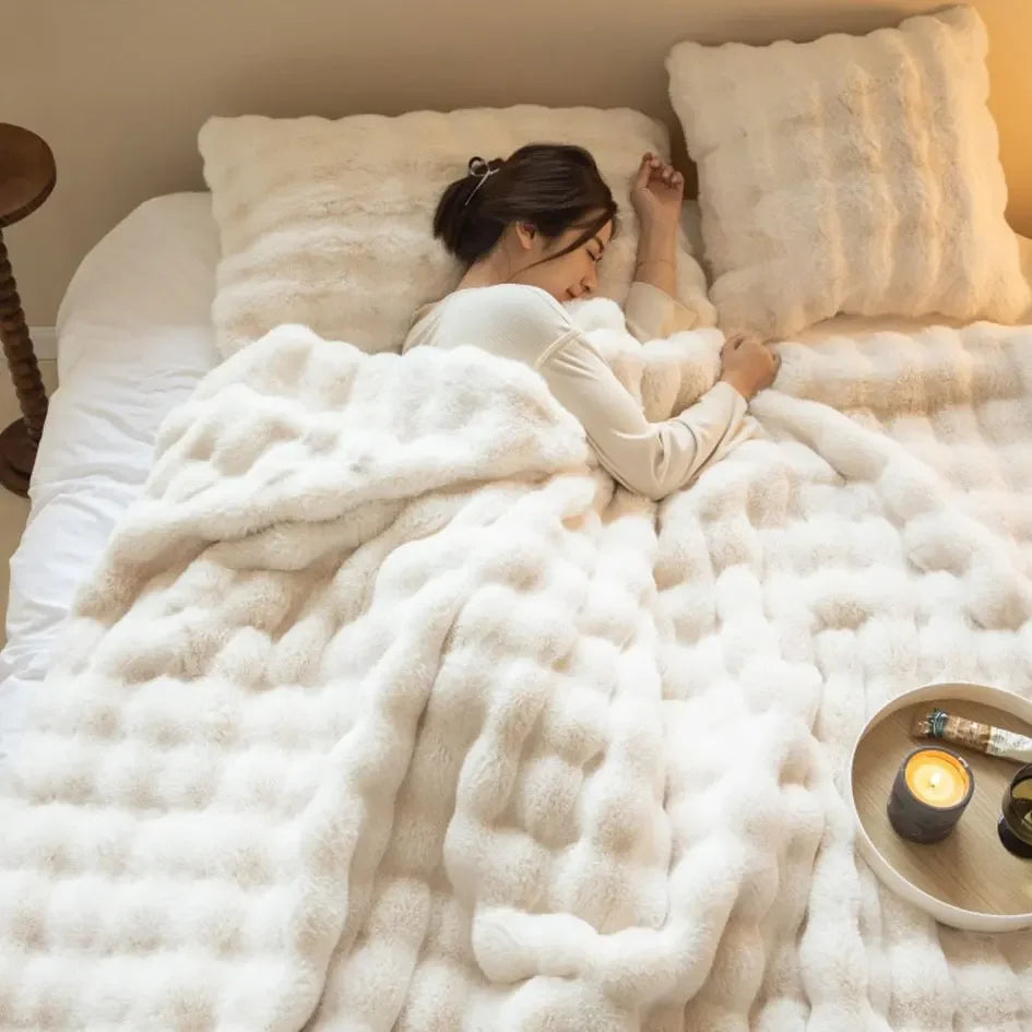 CozyNest - Mjuk Fleecepläd för Soffa och Säng, Året Runt Värme och Stil