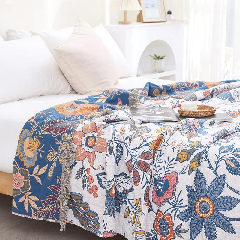 CozyNest - Vändbar Bomullsfilt med Blommönster för Stil och Komfort