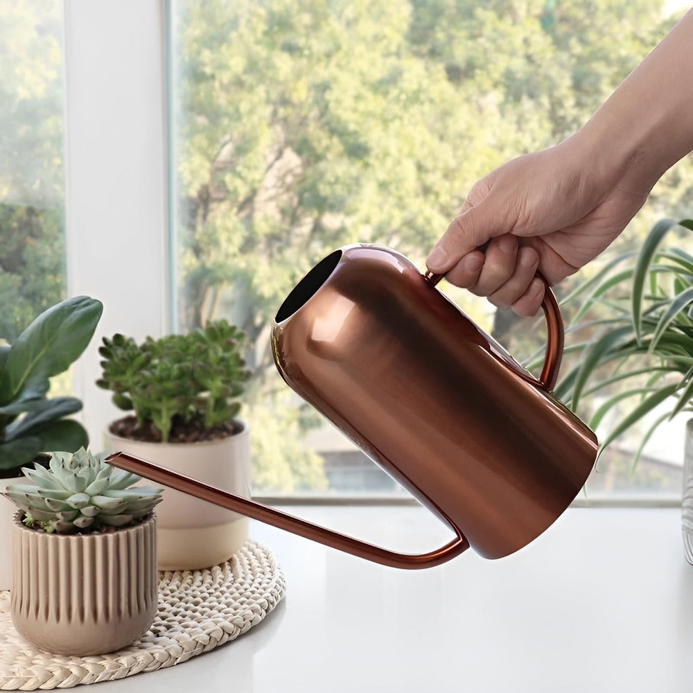 GreenEase - Elegant Vattenspruta i Rostfritt Stål för Exakt Vattning 1,5L