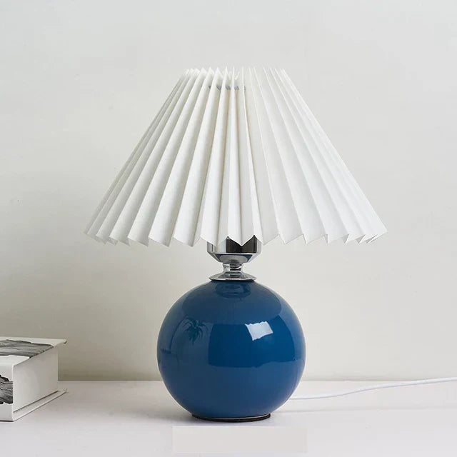 Lumara | Bordslampa – Vintage Design med Veckad Lampskärm för Mysig Belysning 3