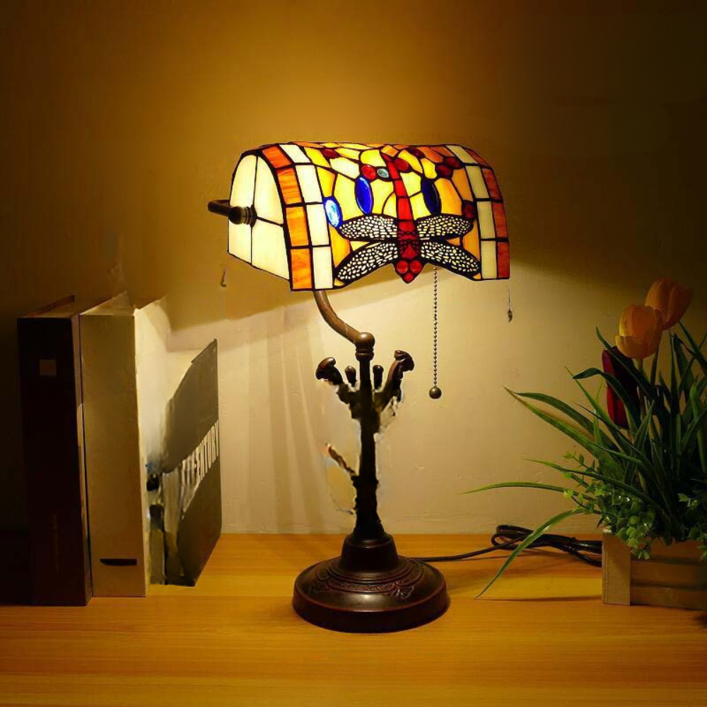 Luminara | Bordslampa – Handgjord med Fjärilsmönster för Elegant Belysning 2