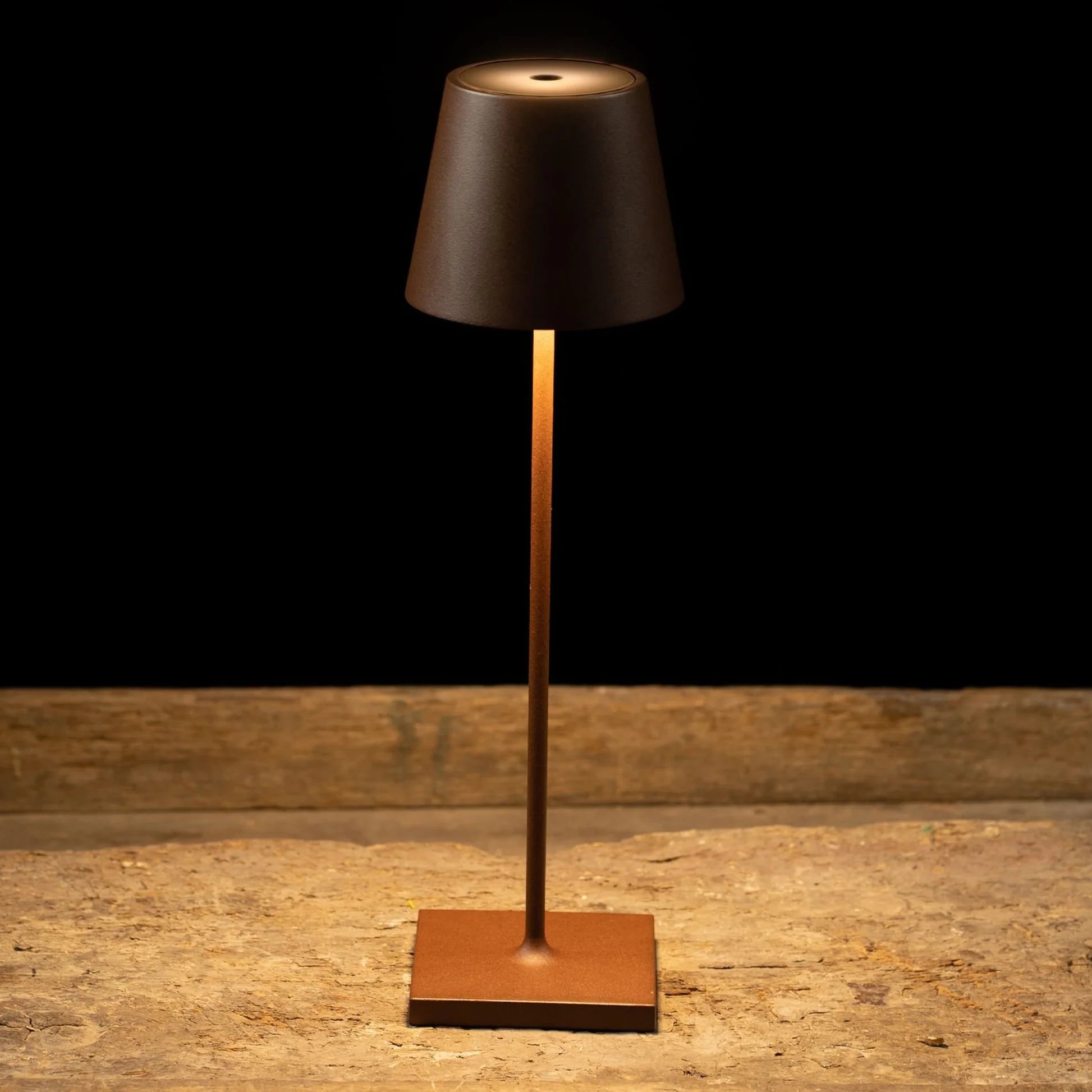 Luminex - Trådlös Bordslampa