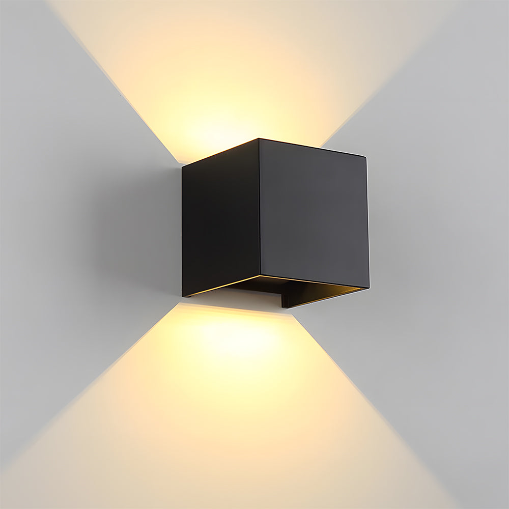 Lumivor | Utomhusvägglampa – Hållbar och Väderbeständig Design 8