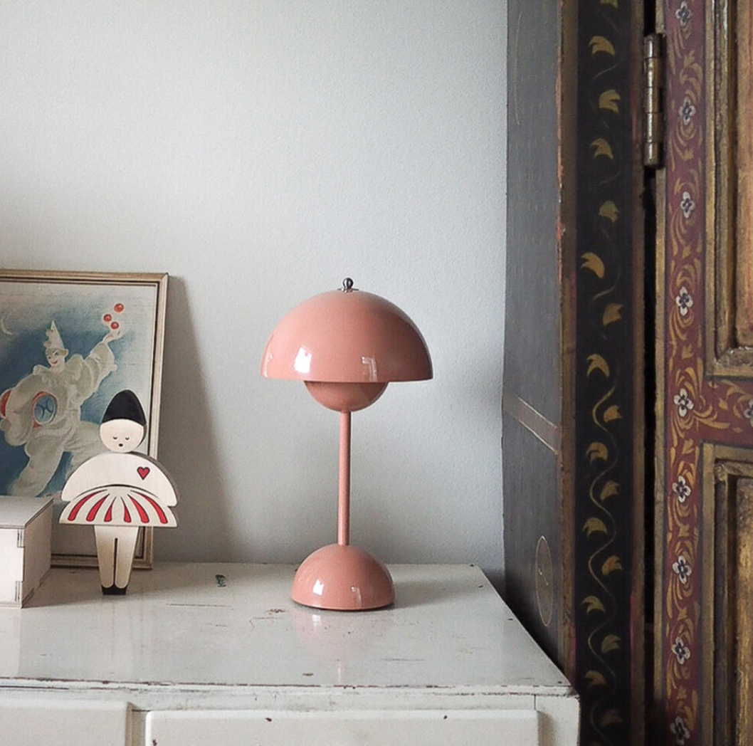 LunaLite - Trådlös Bordslampa med Retro Design och Dimmbar Touchfunktion